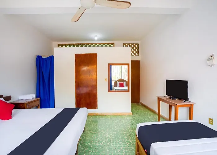 Adelita, Hotel 3*